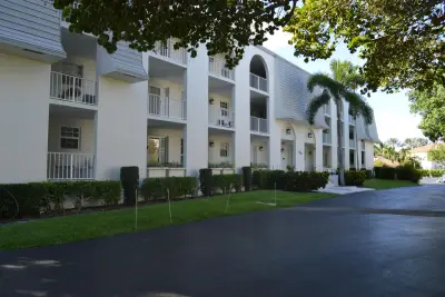 775 Jeffery St #5-303, Boca Raton: photo 1 of 33