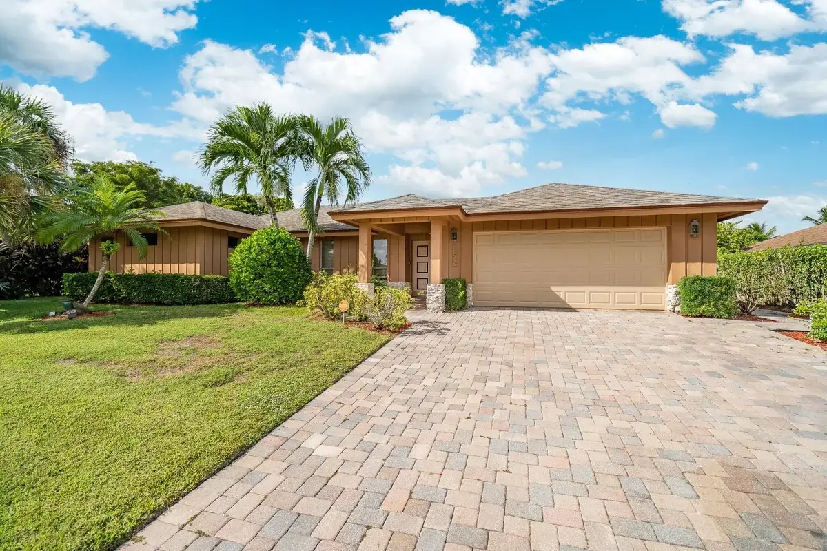 12775 Guilford Cir, Wellington: photo 1 of 22