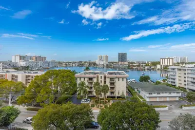 137 Golden Isles Dr #809, Hallandale Beach: photo 1 of 42