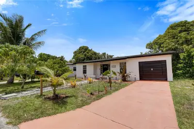 6280 SW 8th Pl, North Lauderdale: photo 1 of 42