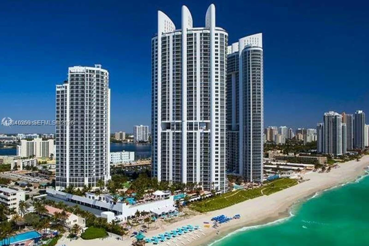 18001 Collins Ave #1008, Sunny Isles Beach: photo 1 of 7