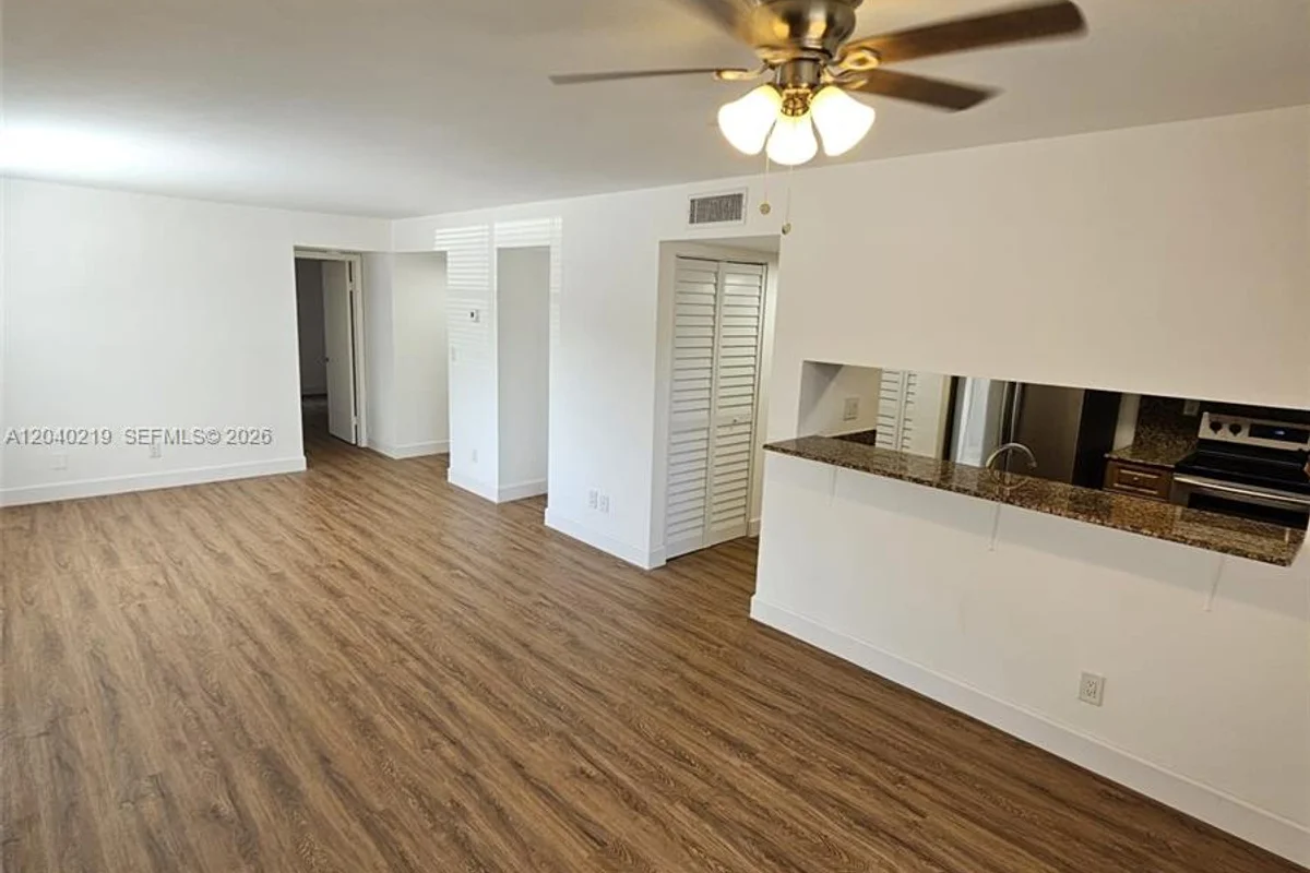 3252 Foxcroft Rd #216, Miramar: photo 1 of 30