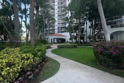 3610 Yacht Club Dr #215, Aventura: photo 1 of 17
