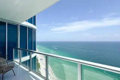 17001 Collins Ave #4204, Sunny Isles Beach: photo 1 of 33