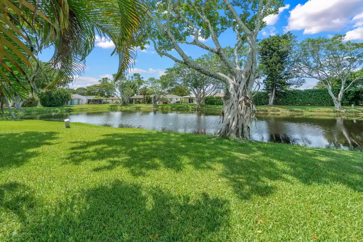 7543 Volley Pl, Greenacres: photo 1 of 43