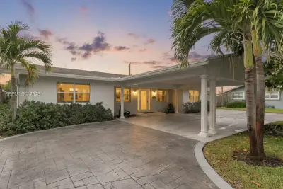 1405 SW 4th Ter, Pompano Beach: photo 1 of 38