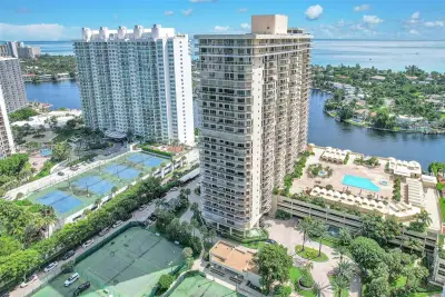 20191 E Country Club Dr #1805, Aventura: photo 1 of 36