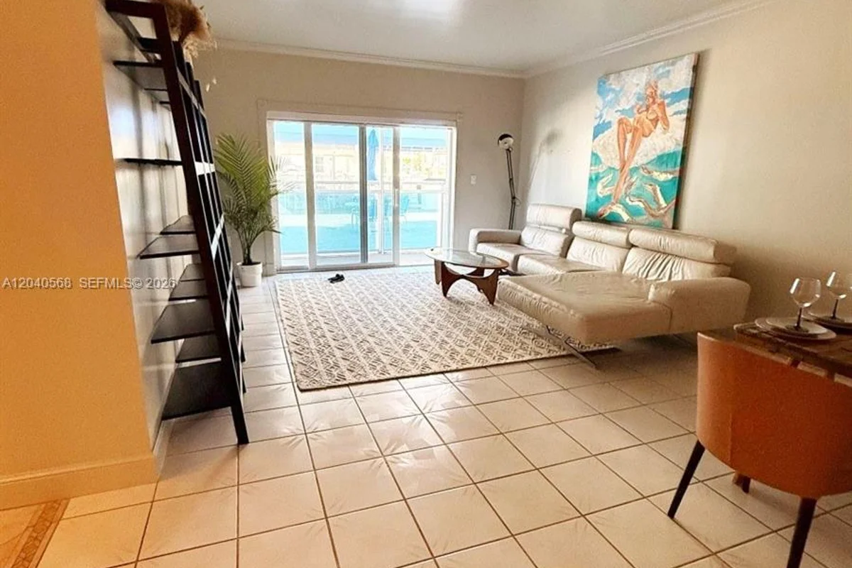 1701 S Ocean Dr #105, Hollywood: photo 1 of 11