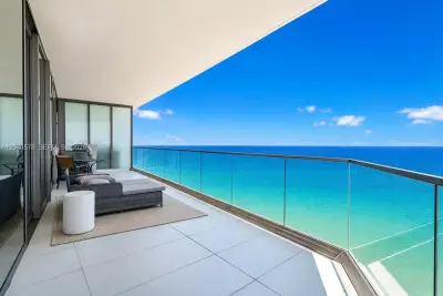18975 Collins Ave #2004, Sunny Isles Beach: photo 1 of 11
