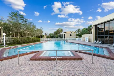 8701 SW 30th St #211, Davie: photo 1 of 29