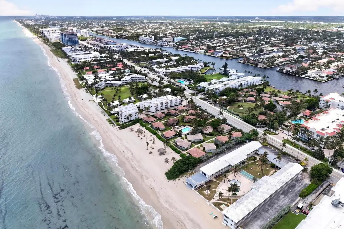 1225 Hillsboro Mile #Villa H2, Hillsboro Beach: photo 1 of 6