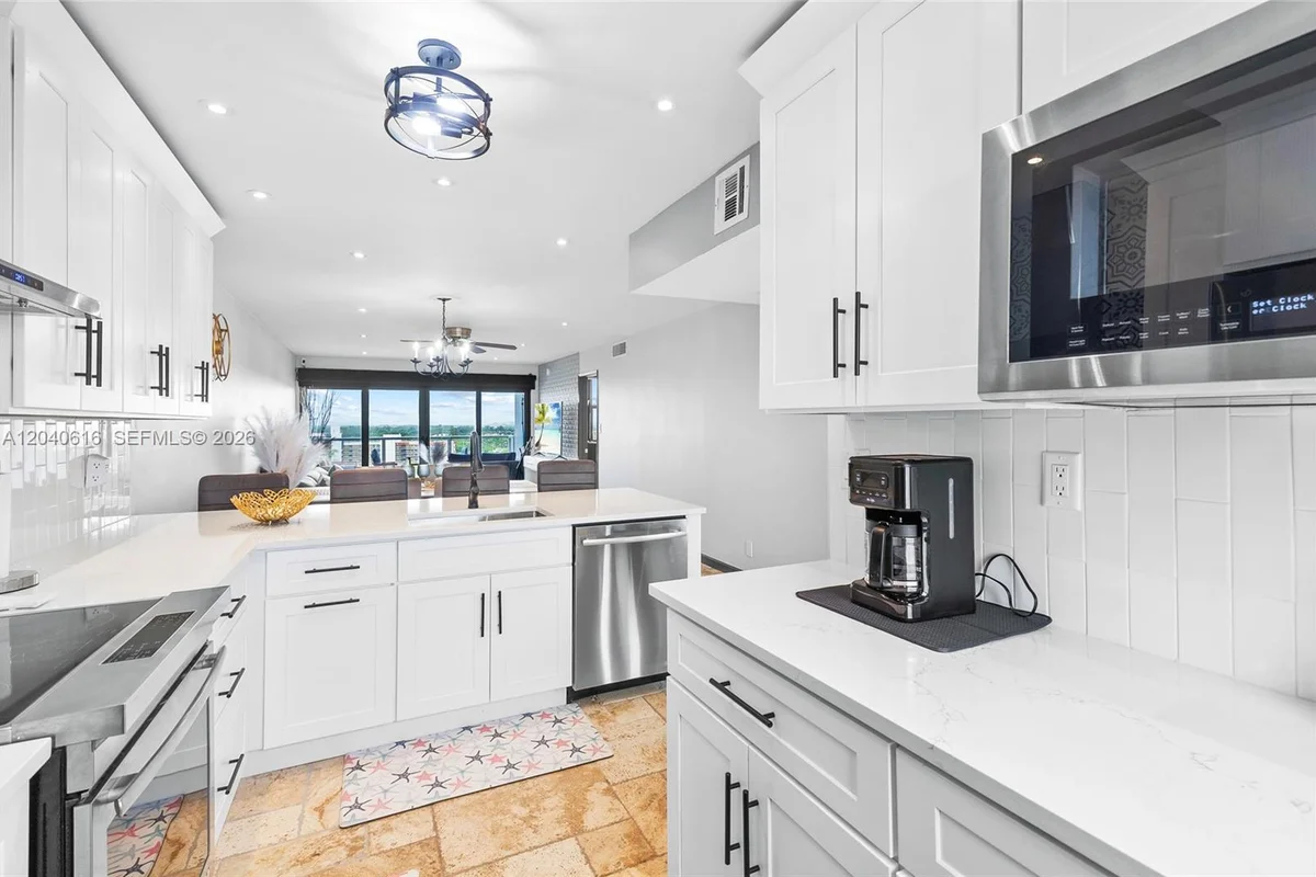 1401 N Riverside Dr #1406, Pompano Beach: photo 1 of 36