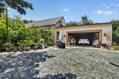 6022 Western Way, Lake Worth: photo 1 of 27