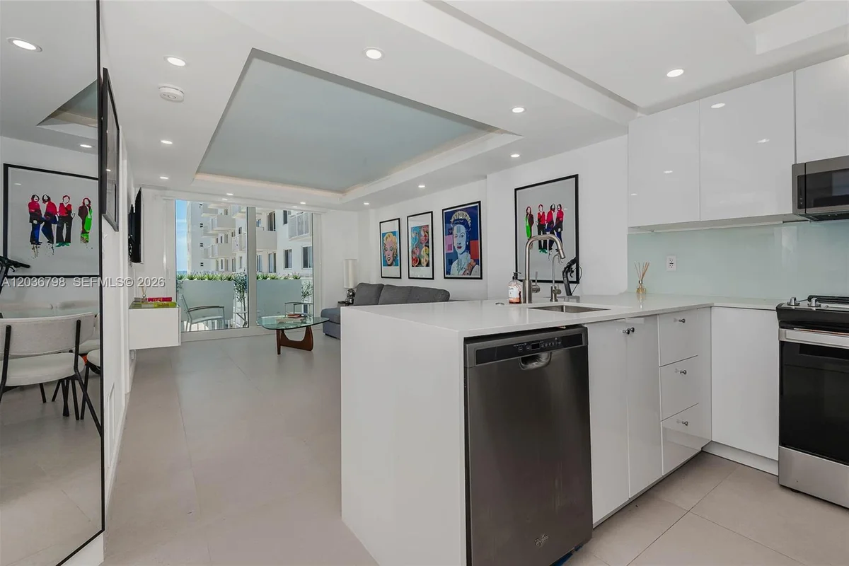 345 Ocean Dr #326, Miami Beach: photo 1 of 26
