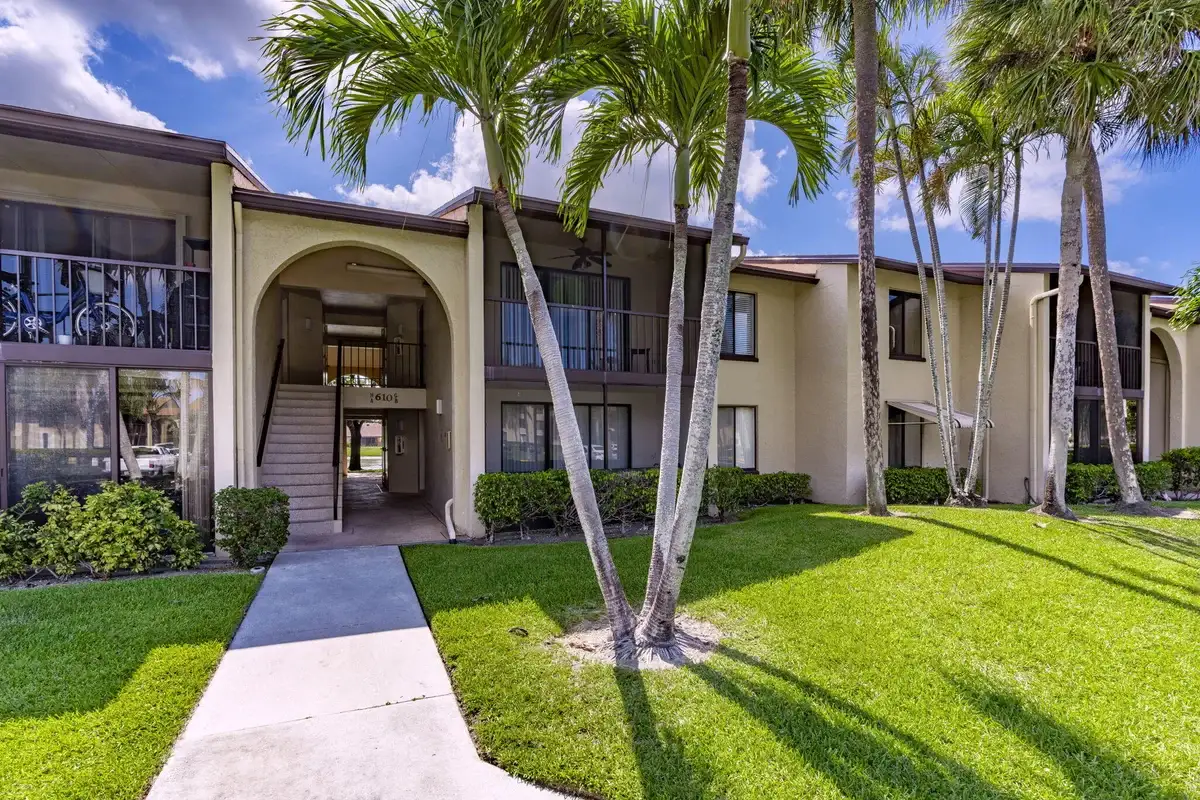 610 Sea Pine Way #B2, Greenacres: photo 1 of 32