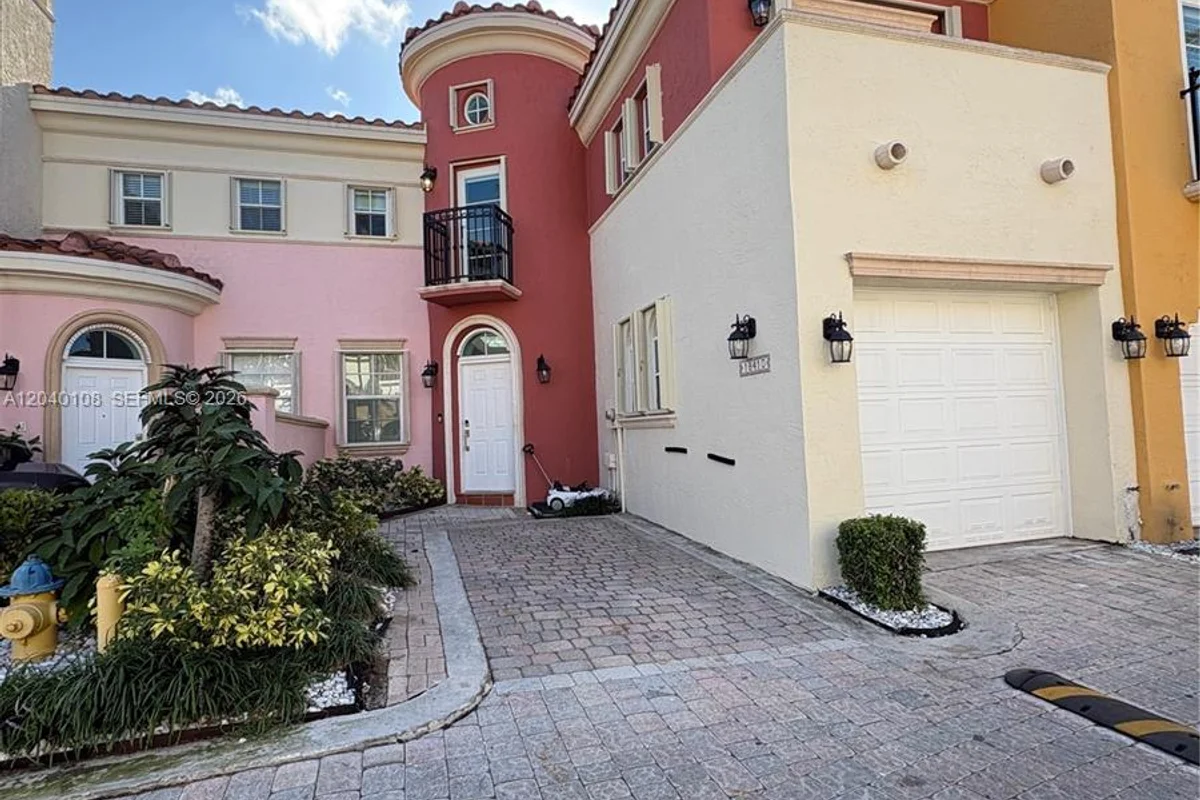 18410 NE 30th Ave, Aventura: photo 1 of 22
