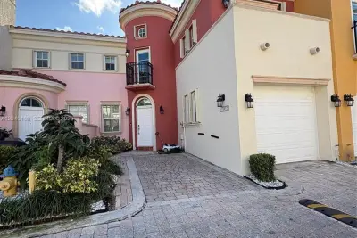 18410 NE 30th Ave, Aventura: photo 1 of 22