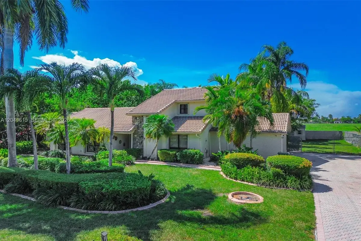 14941 SW 164th Ter, Miami: photo 1 of 84
