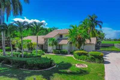 14941 SW 164th Ter, Miami: photo 1 of 84