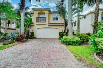8957 Sandy Crest Ln, Boynton Beach: photo 1 of 58