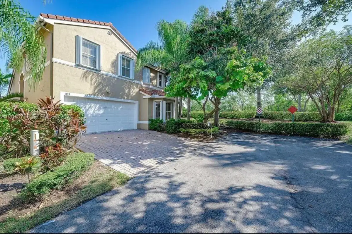 1125 Butternut Ln, Hollywood: photo 1 of 30