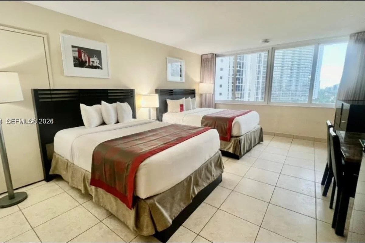 19201 Collins Ave #942, Sunny Isles Beach: photo 1 of 34