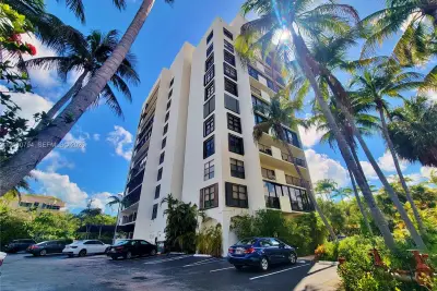 77 Crandon Blvd #2B, Key Biscayne: photo 1 of 47