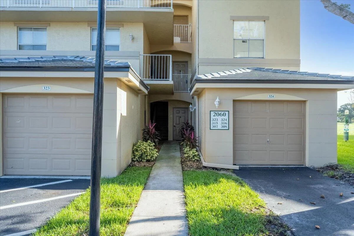 2060 Greenview Shores Blvd #308, Wellington: photo 1 of 24