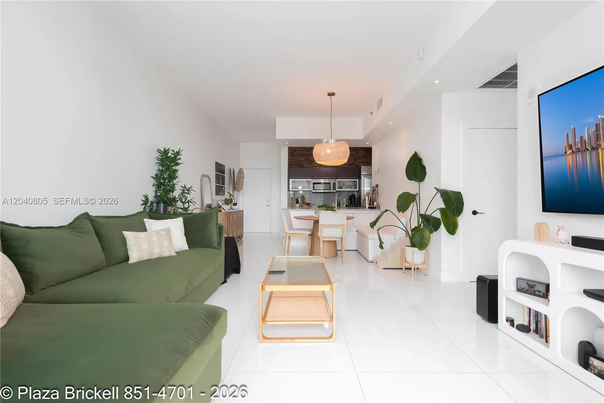 950 Brickell Bay Dr #4701, Miami: photo 1 of 46