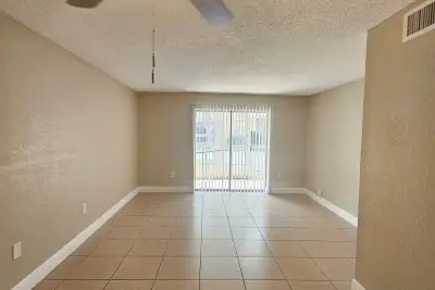 4324 NW 9th Ave #6-1c, Deerfield Beach: photo 1 of 20
