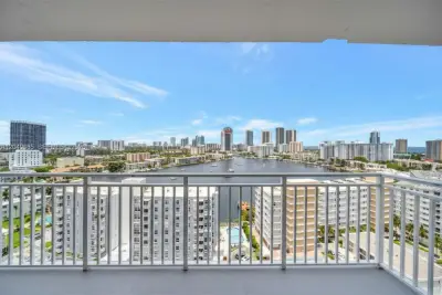 427 Golden Isles Dr #16H, Hallandale Beach: photo 1 of 19