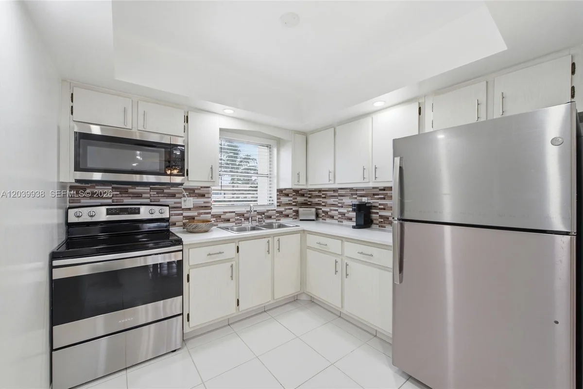 2894 E Crosley Dr E #D, West Palm Beach: photo 1 of 22