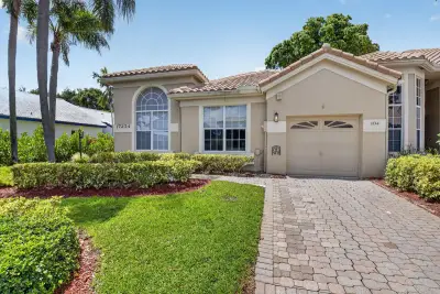 17234 Boca Blvd #104, Boca Raton: photo 1 of 33