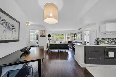 1881 Washington Ave #2g, Miami Beach: photo 1 of 35
