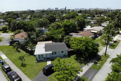 2480 NE 13th Ter, Pompano Beach: photo 1 of 32