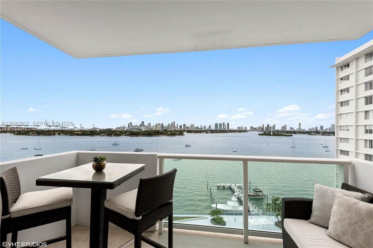 1200 W Ave #1005, Miami Beach: photo 1 of 14