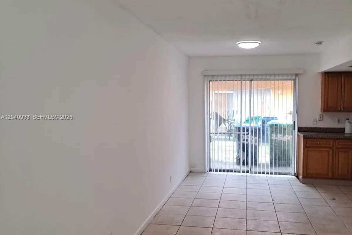 2560 NW 52nd Ave #C18, Lauderhill: photo 1 of 10