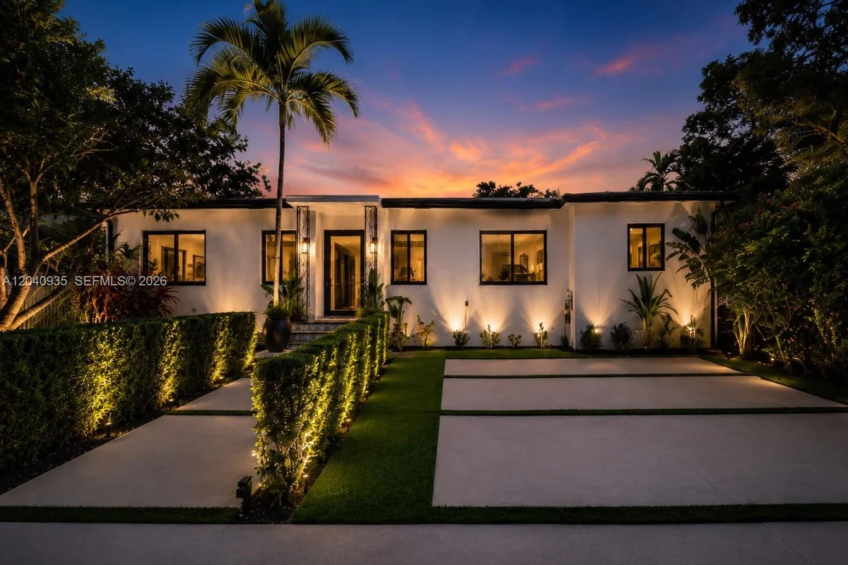 375 SW 32nd Rd, Miami: photo 1 of 44