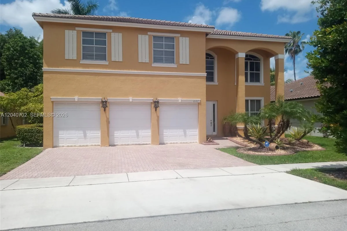 13187 SW 26th St, Miramar: photo 1 of 29