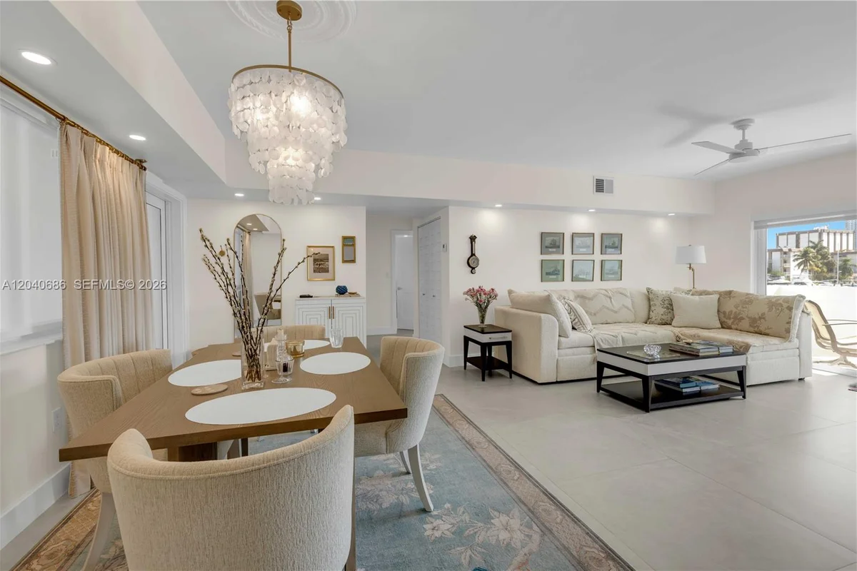 462 Golden Isles Dr #211, Hallandale Beach: photo 1 of 32