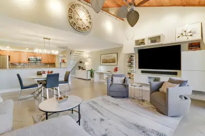 204 Old Meadow Way, Palm Beach Gardens: photo 1 of 44