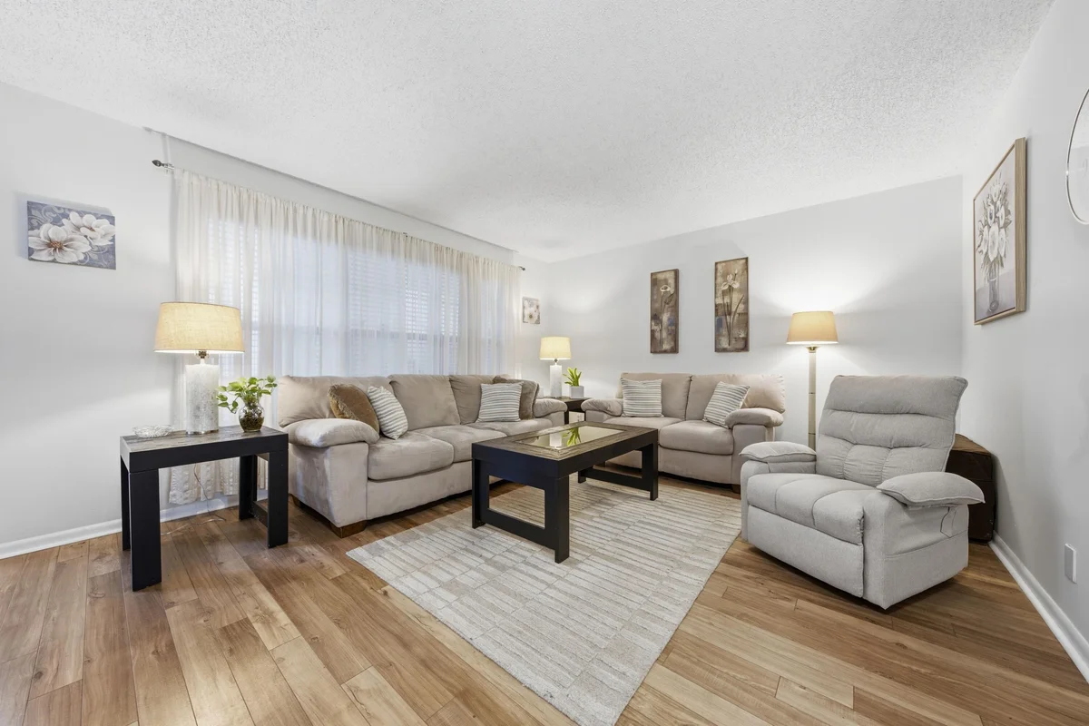 108 Greenbrier, West Palm Beach: photo 1 of 25