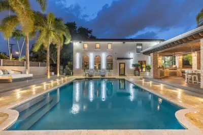 290 NW 6th St, Boca Raton: photo 1 of 91