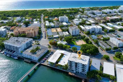 8024 Tatum Waterway Dr #2B, Miami Beach: photo 1 of 21
