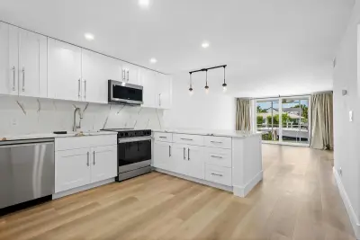 750 NE Spanish River Blvd #1090, Boca Raton: photo 1 of 47