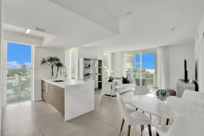 401 N Birch Rd #715, Fort Lauderdale: photo 1 of 48