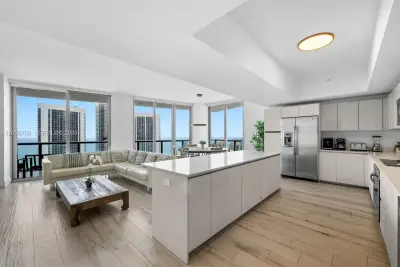 2600 E Hallandale Beach Blvd #T3001, Hallandale Beach: photo 1 of 36