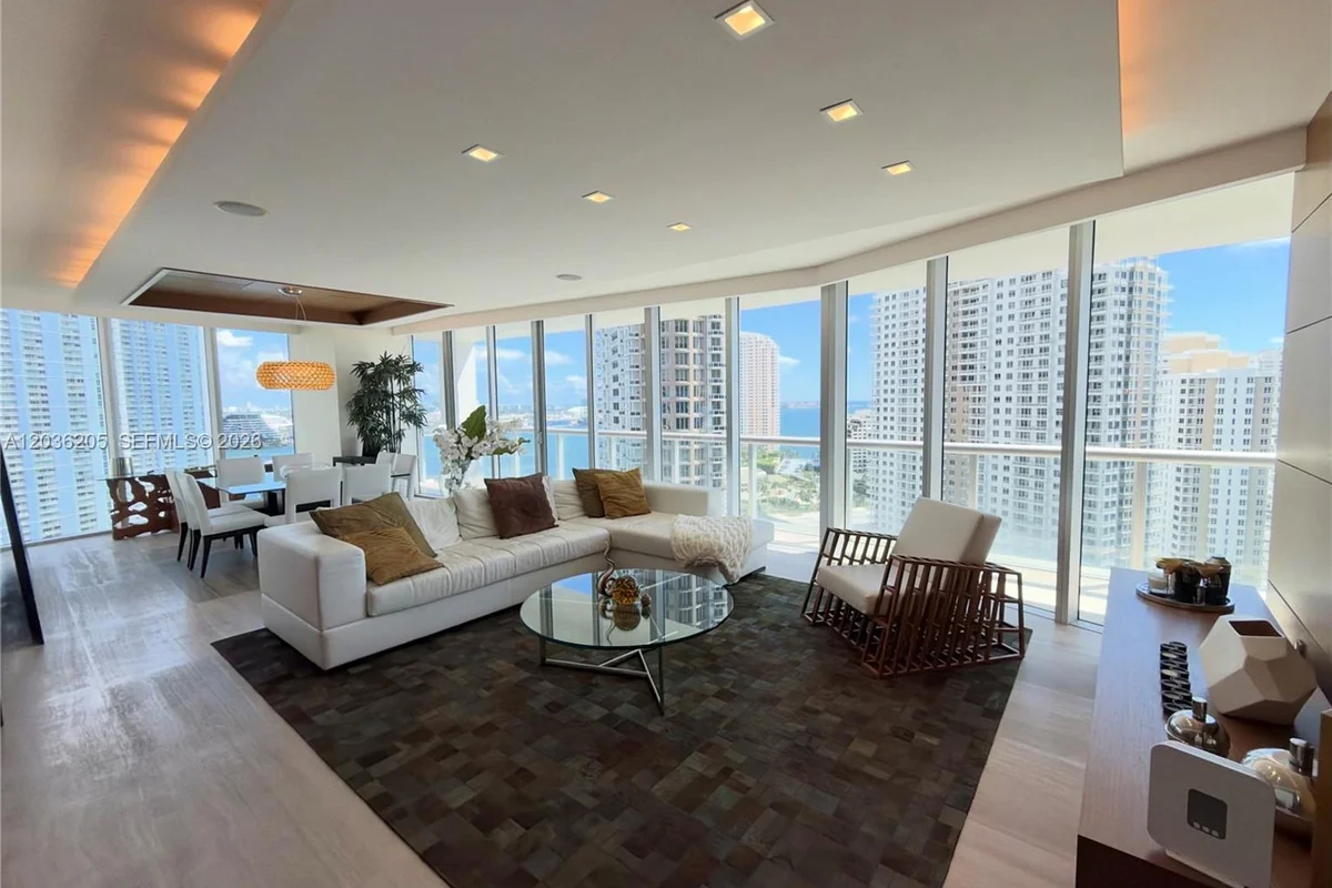 465 Brickell Ave #2101, Miami: photo 1 of 41