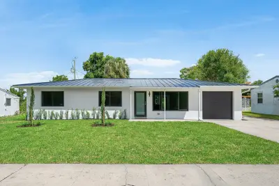 707 Sunset Dr, Palm Springs: photo 1 of 19