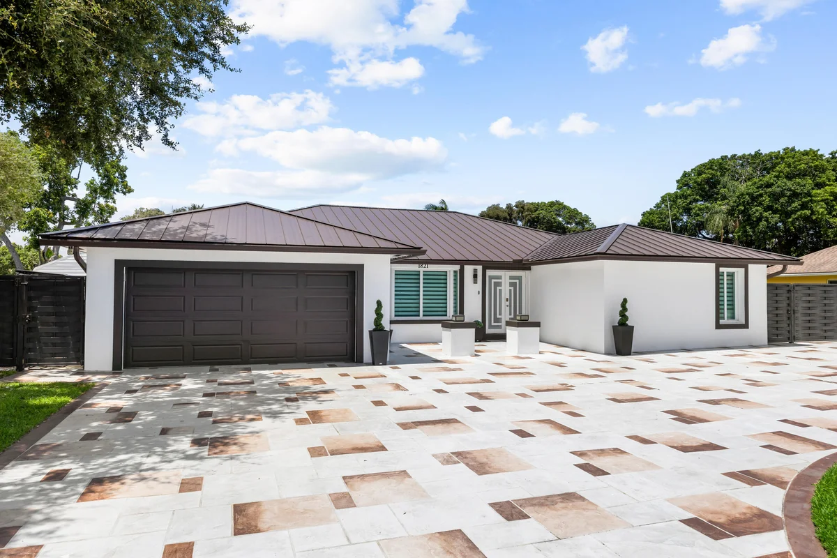 1821 Carissa Rd, Lake Clarke Shores: photo 1 of 52